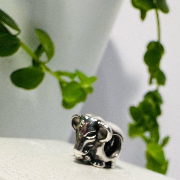 Authentic Pandora Retired Lucky Elephant S925 Charm - Picture 2 of 10